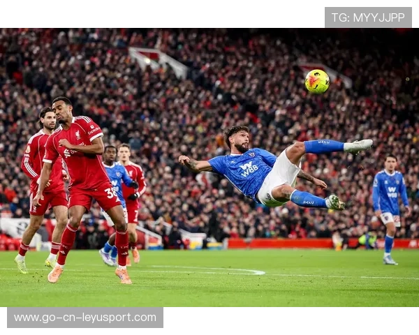 利物浦围攻桑德兰禁区，迪亚斯抽射被封