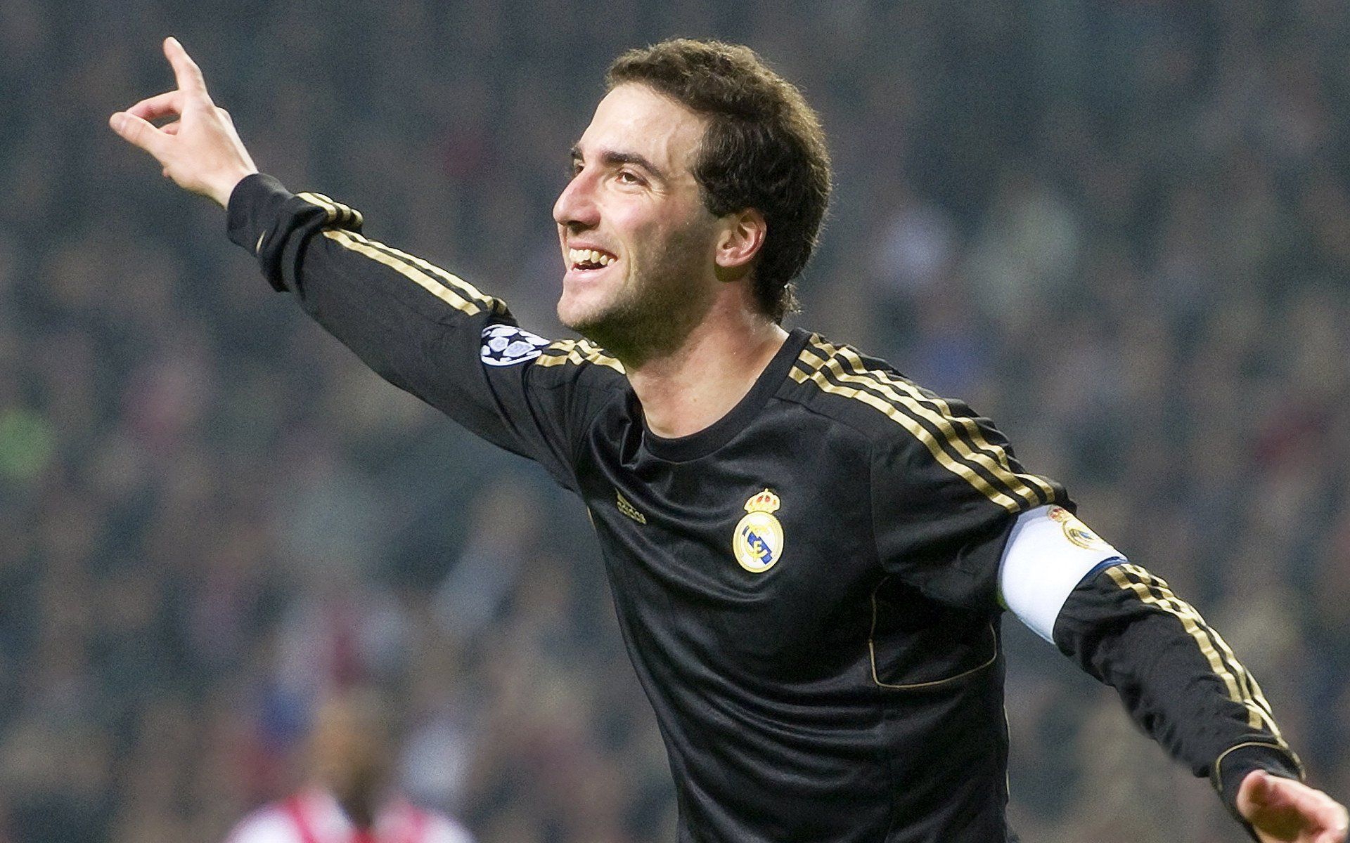 乐鱼体育官网下载-中国香港队赛制深度分析：如何通过战术优化提升整体表现，香港的比赛